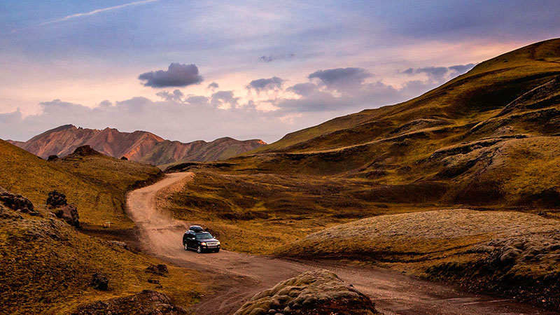 Islandreisen 4x4 Auto im Hochland